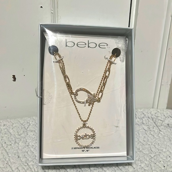 🌟Host Pick🌟 NWOT bebe Set of 2 Necklaces - Picture 1 of 6